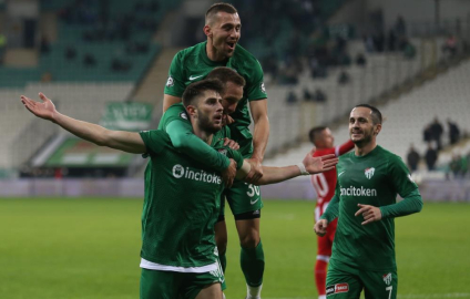 Bursaspor kötü gidişata 3 golle dur dedi