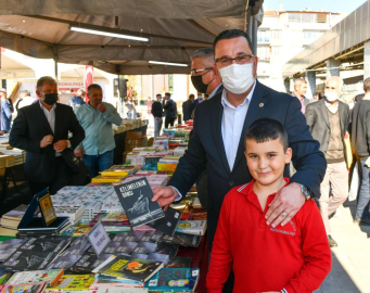 Mustafakemalpaşa'da kitap günleri kapılarını açtı