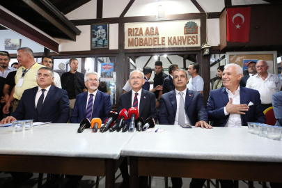 Kılıçdaroğlu, Bursa'da Rumeli ve Balkan göçmenleri ile buluştu￼