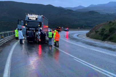 Bursa'da tır ile otomobil kafa kafaya çarpıştı: 1 ölü, 2 yaralı