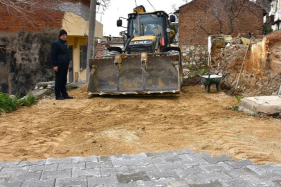 Gemlik'in yolları ve meydanları yenileniyor