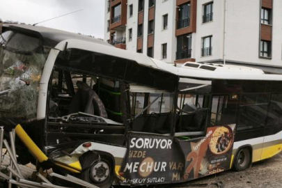 Bursa'da özel halk otobüsü 10 metrelik istinat duvarından uçtu